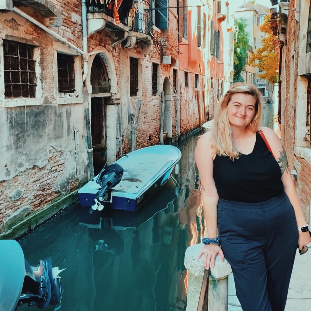 Meet your Posher, Katie ✨